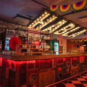 slide-restobar-naia-1